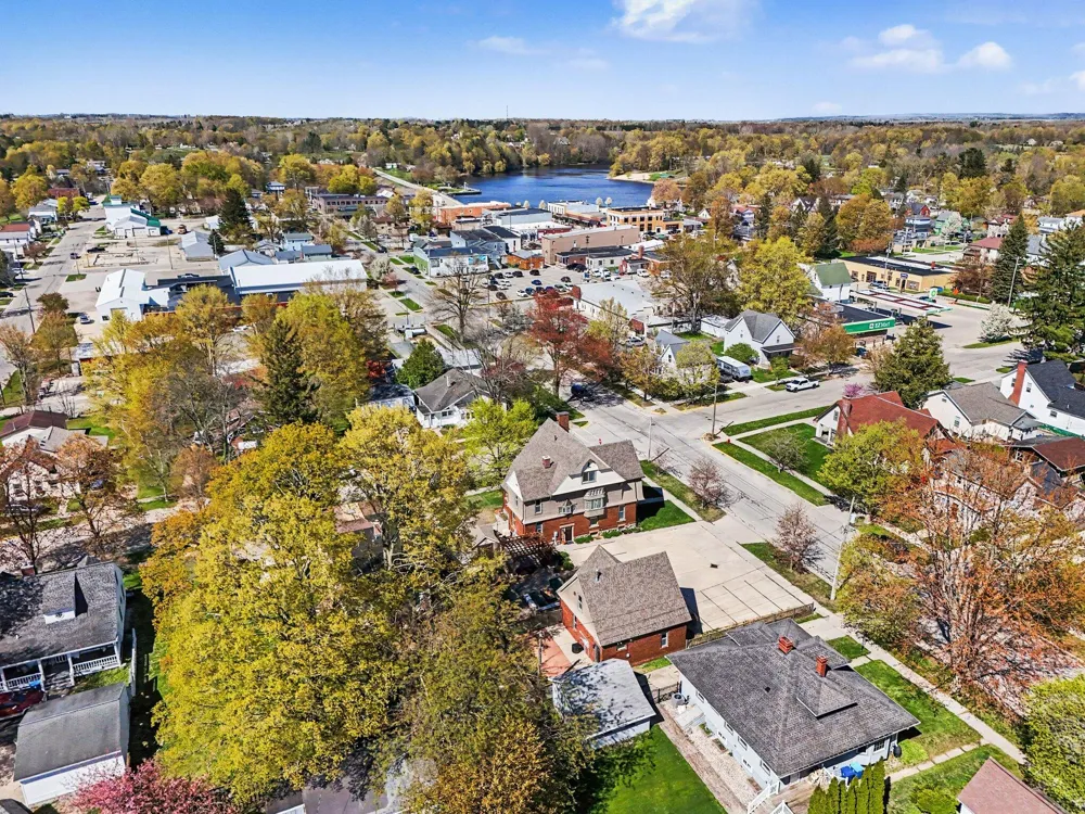 303 S Courtland Street Hart, MI 49420