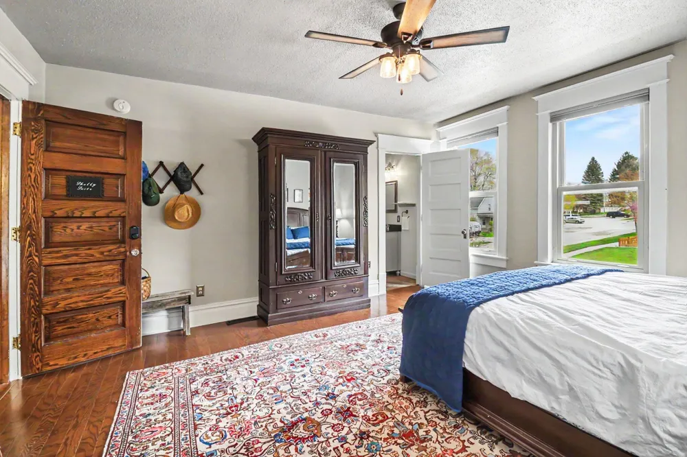 303 S Courtland Street Hart, MI 49420