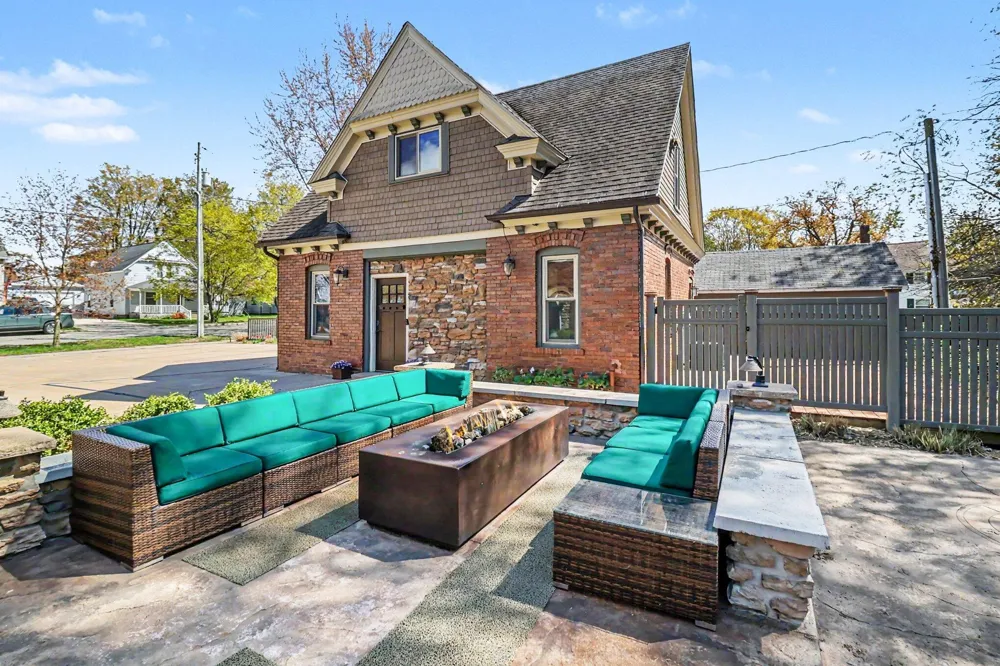 303 S Courtland Street Hart, MI 49420