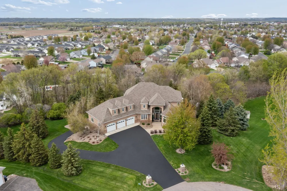 23840 Prairie Court Belle Plaine, MN 56011