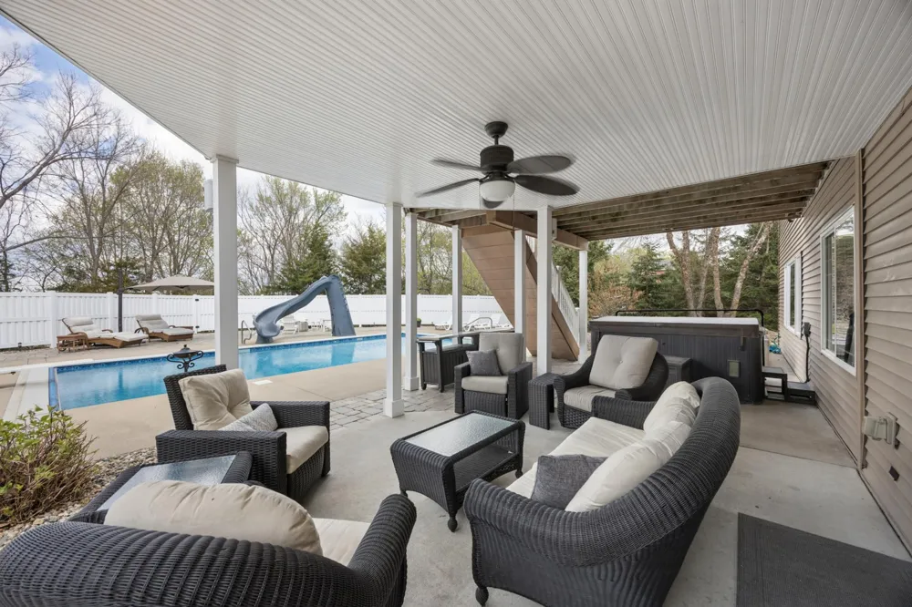 23840 Prairie Court Belle Plaine, MN 56011