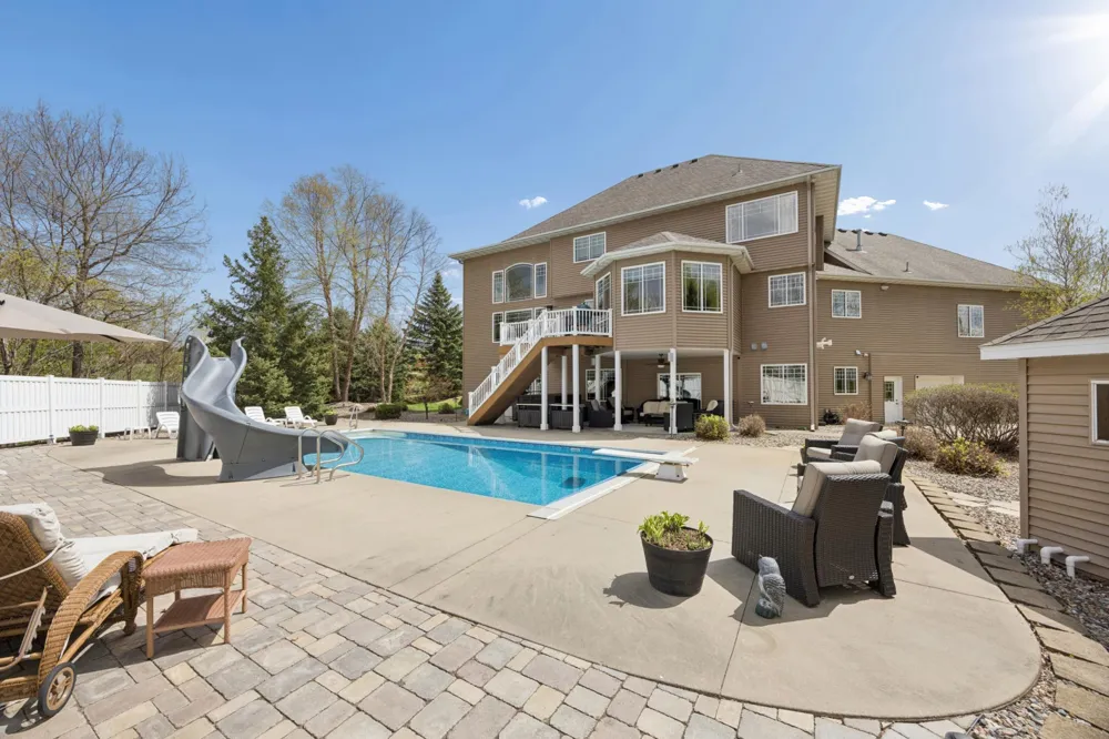 23840 Prairie Court Belle Plaine, MN 56011