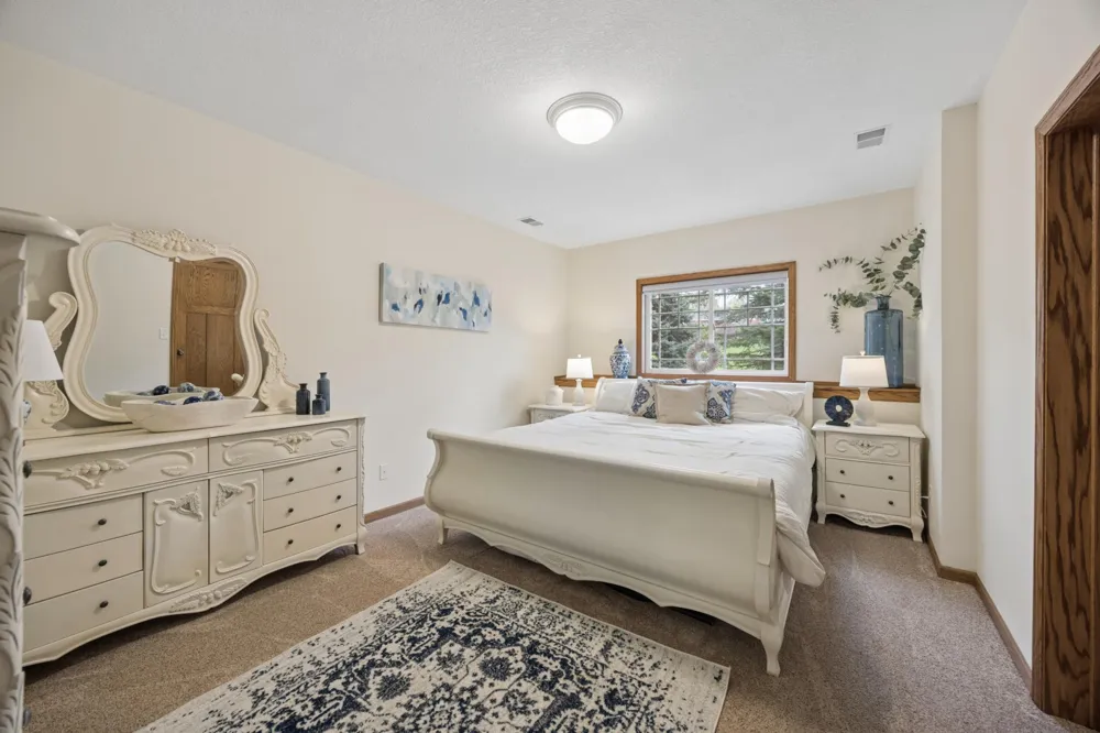 23840 Prairie Court Belle Plaine, MN 56011