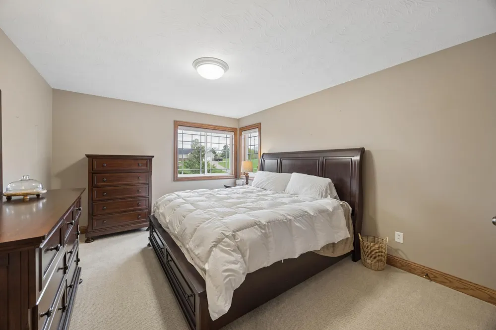 23840 Prairie Court Belle Plaine, MN 56011