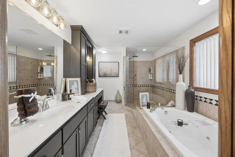 23840 Prairie Court Belle Plaine, MN 56011