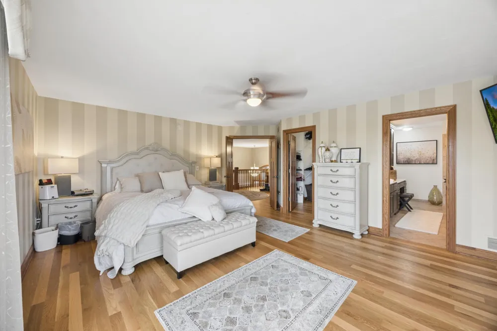 23840 Prairie Court Belle Plaine, MN 56011