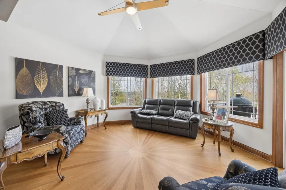23840 Prairie Court Belle Plaine, MN 56011
