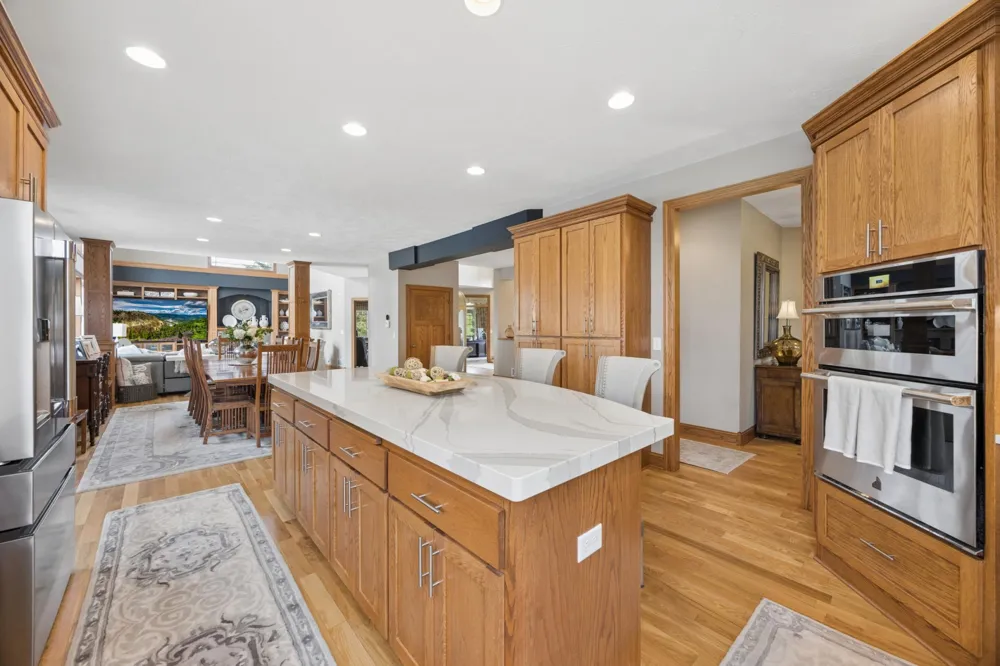 23840 Prairie Court Belle Plaine, MN 56011