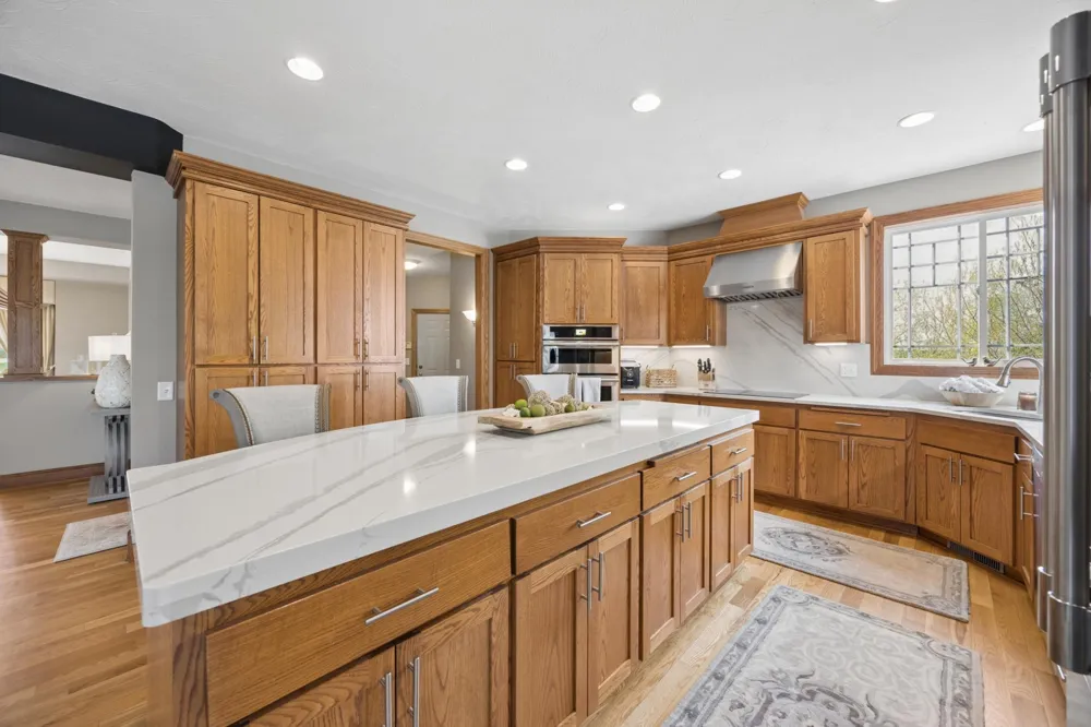 23840 Prairie Court Belle Plaine, MN 56011