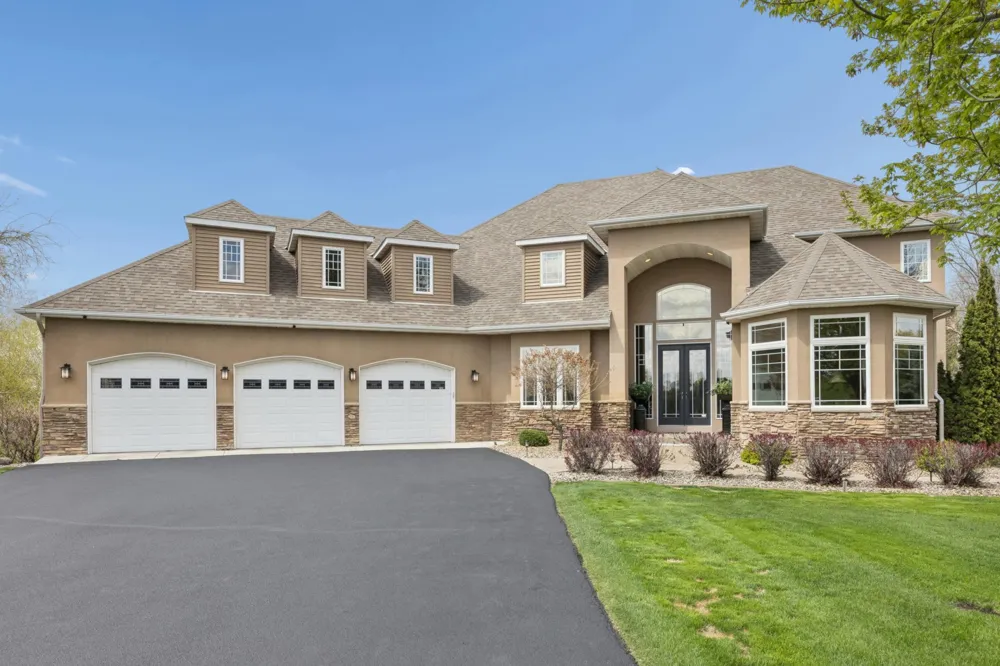 23840 Prairie Court Belle Plaine, MN 56011