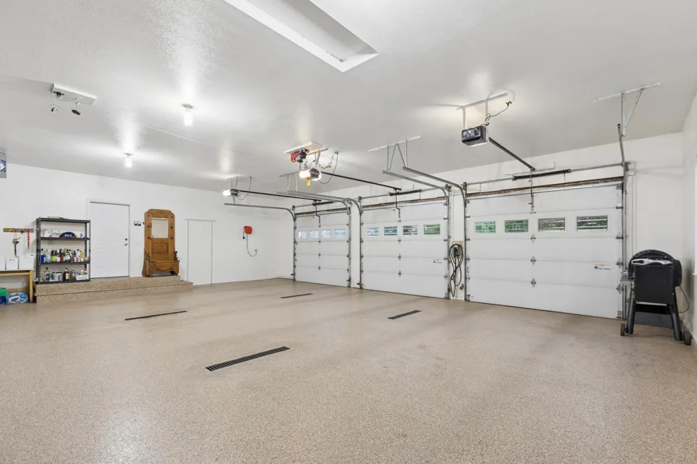 23840 Prairie Court Belle Plaine, MN 56011