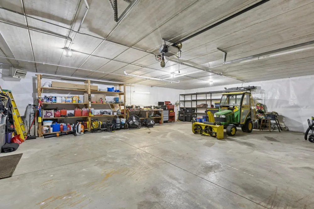 23840 Prairie Court Belle Plaine, MN 56011