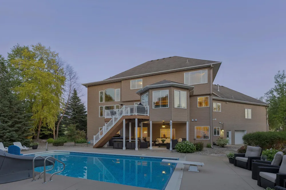 23840 Prairie Court Belle Plaine, MN 56011