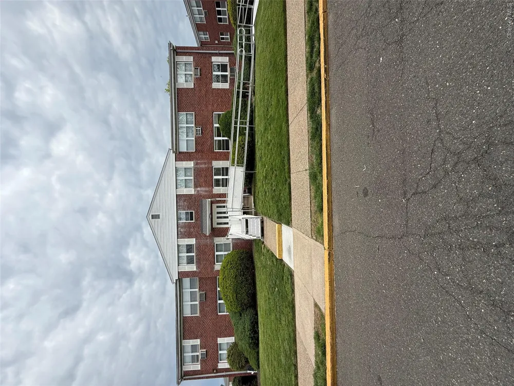 235 Middletown Road #D Pearl River, NY 10965