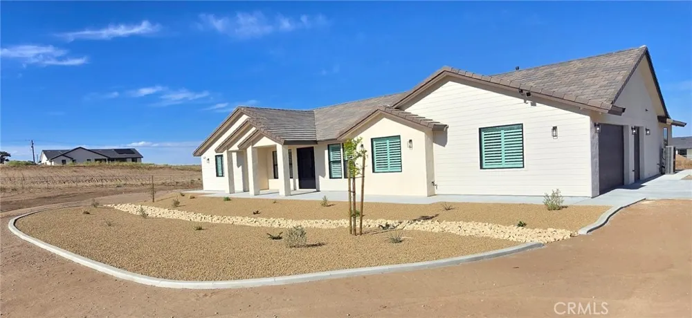 6221 Merced Oak Hills, CA 92344