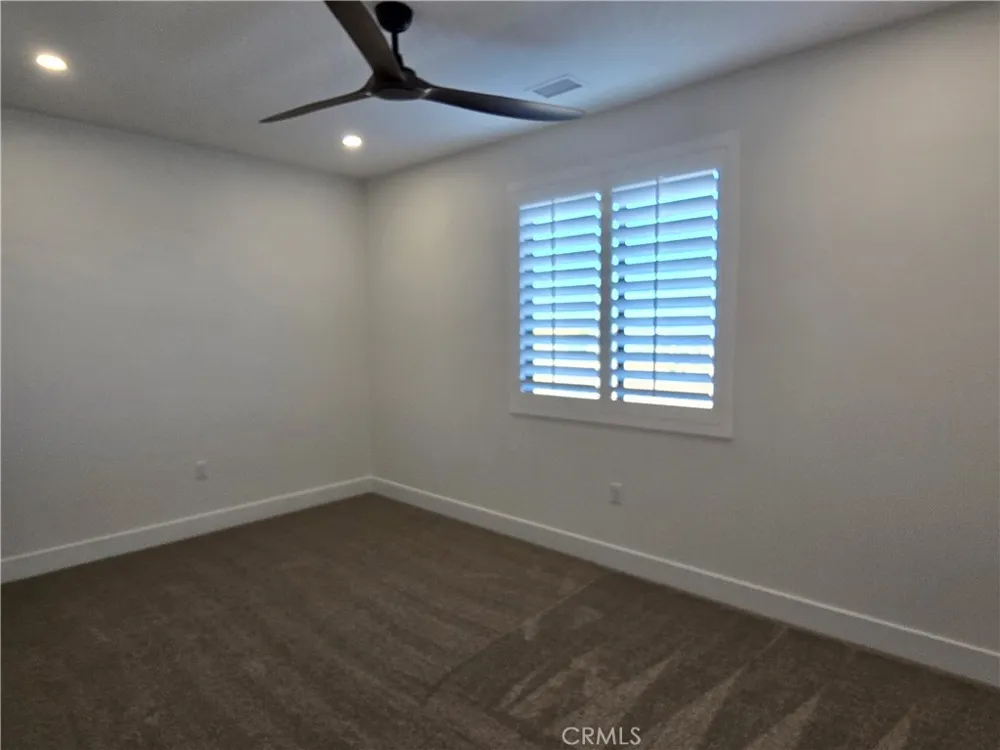 6221 Merced Oak Hills, CA 92344