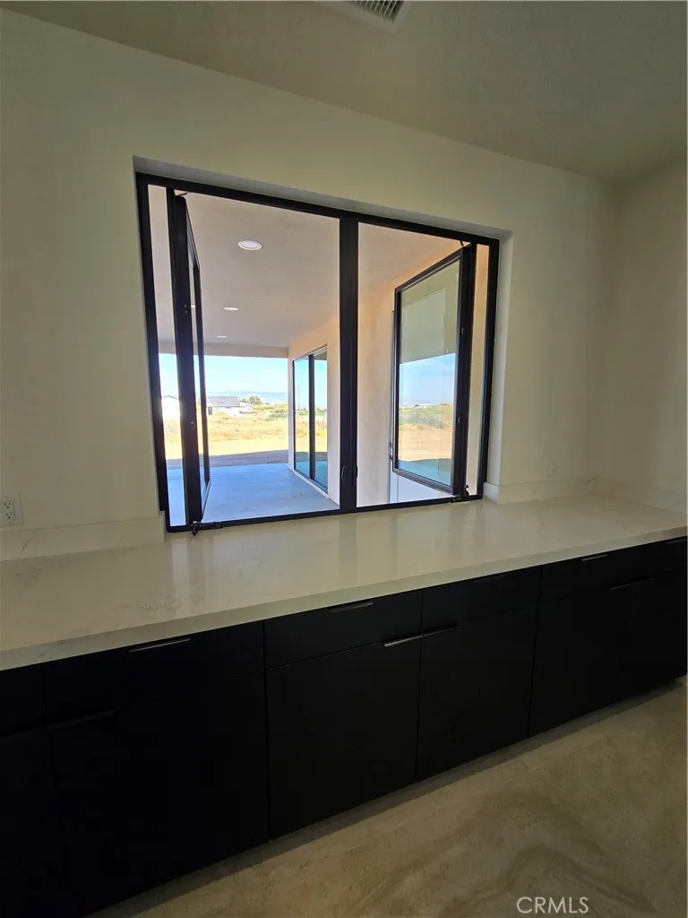 6221 Merced Oak Hills, CA 92344