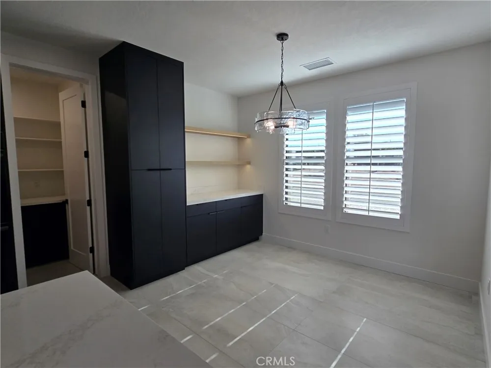 6221 Merced Oak Hills, CA 92344