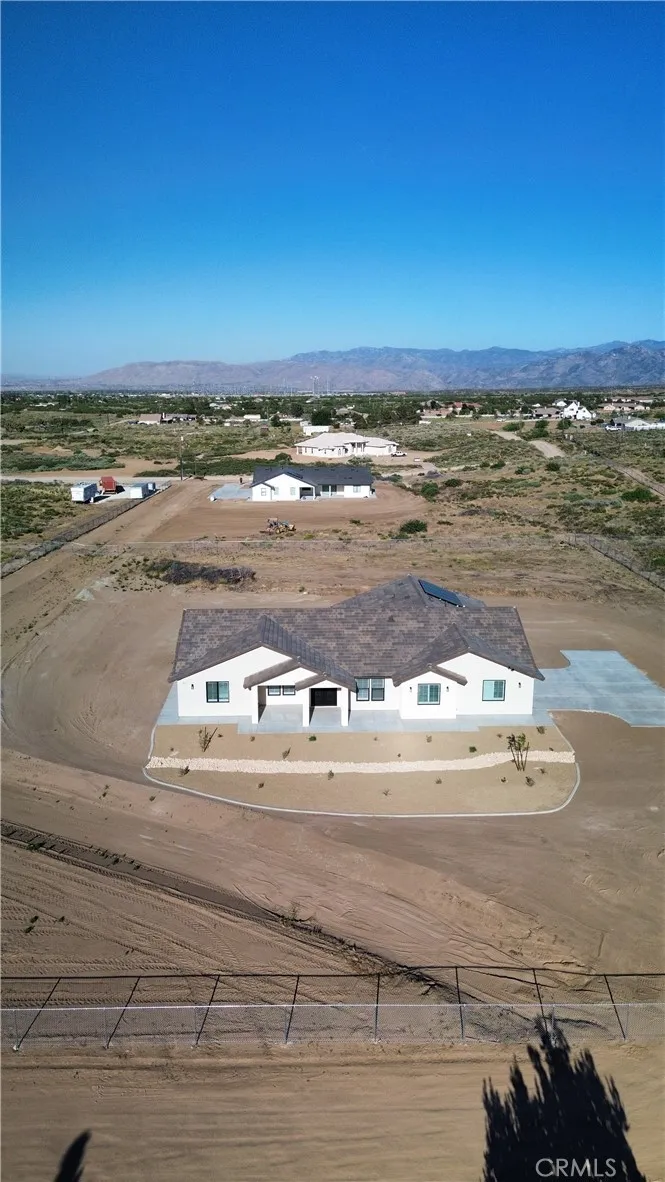 6221 Merced Oak Hills, CA 92344