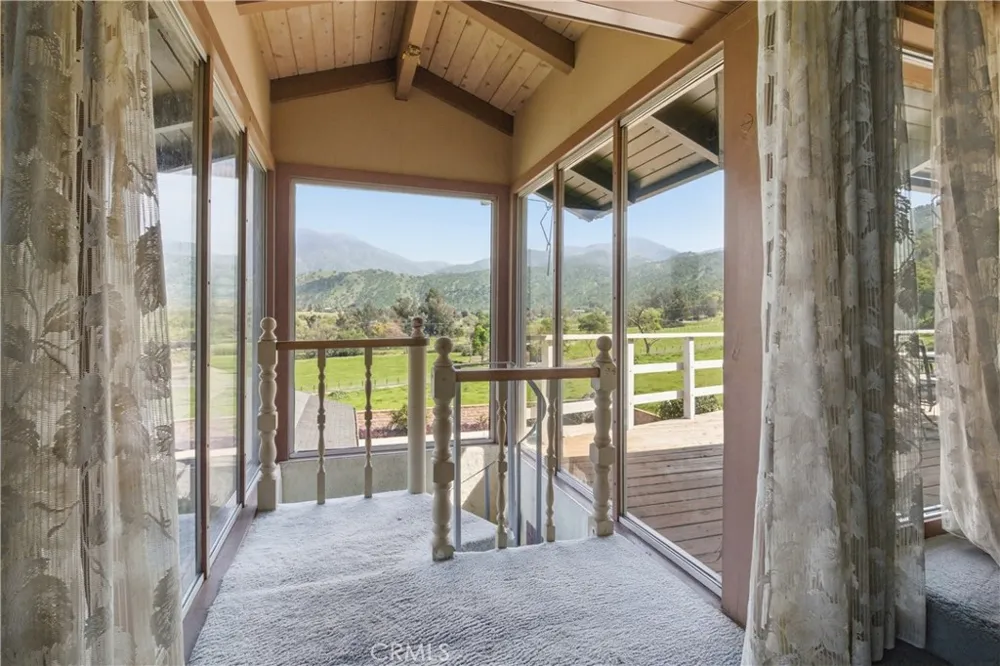33295 Globe Dr Springville, CA 93265