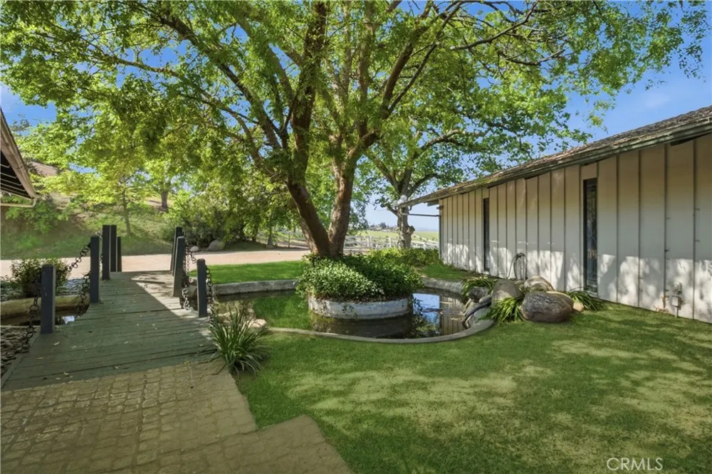 33295 Globe Dr Springville, CA 93265