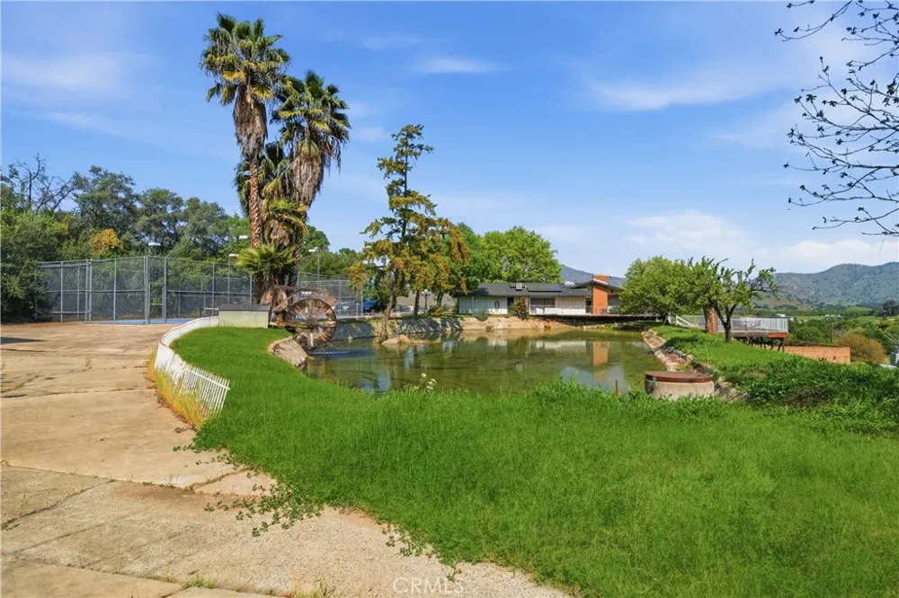 33295 Globe Dr Springville, CA 93265