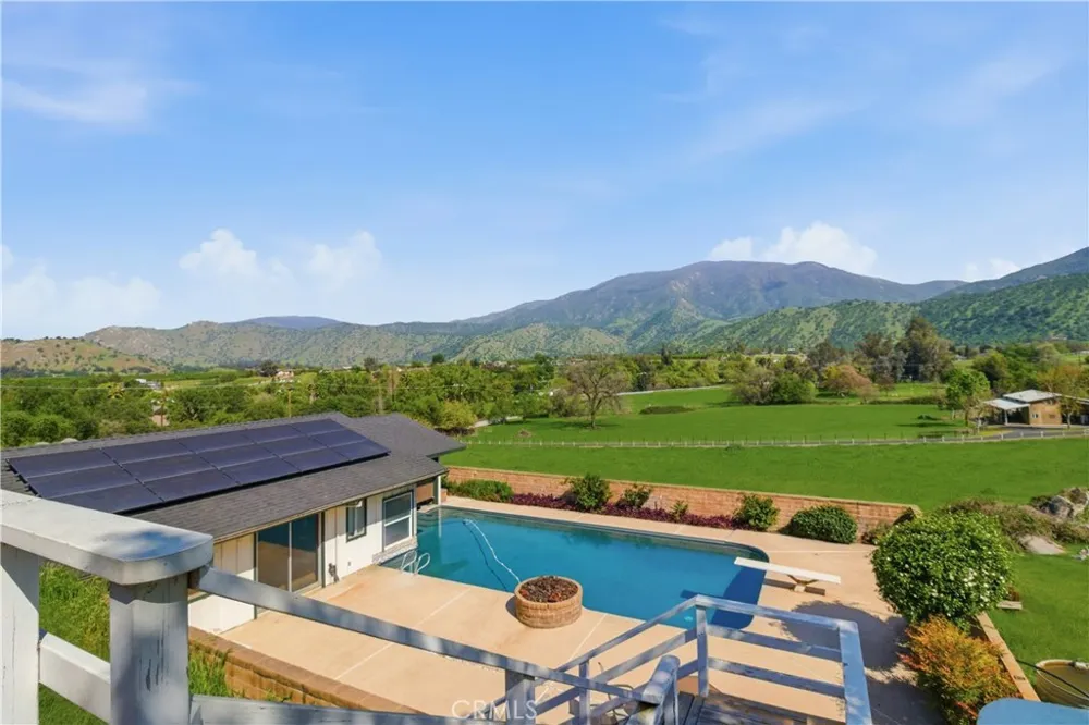 33295 Globe Dr Springville, CA 93265