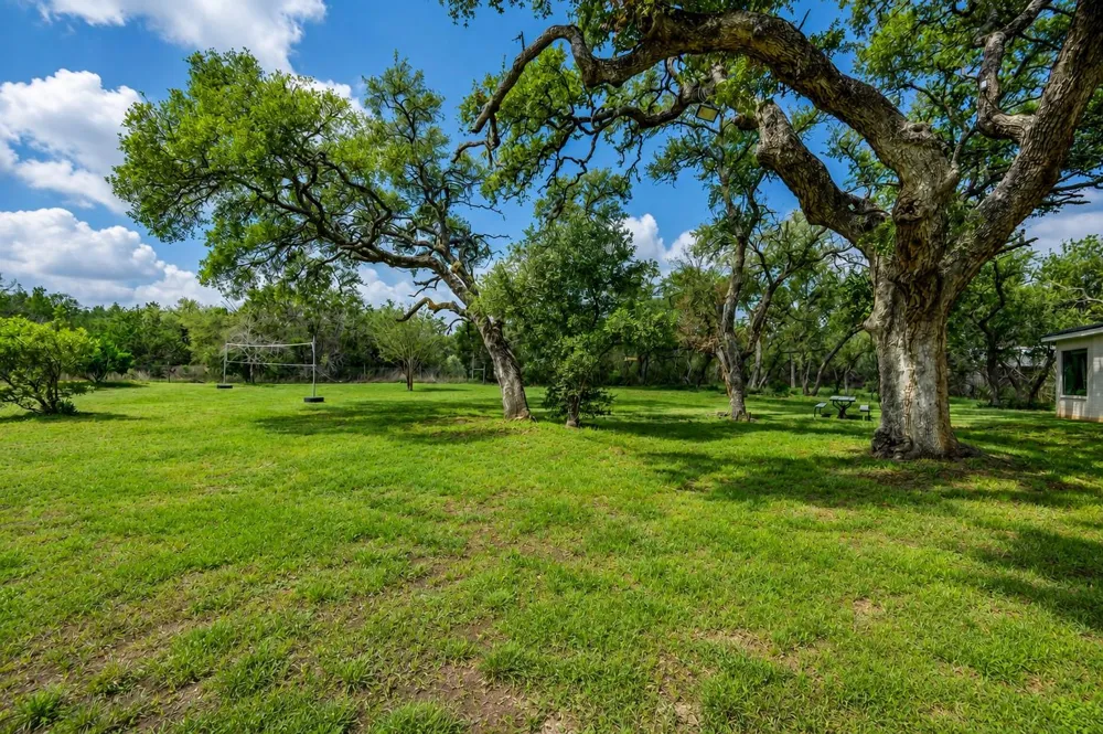 330 Live Oak Hills Court San Marcos, TX 78666