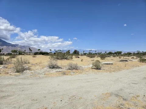 10 Agua Caliente Trail