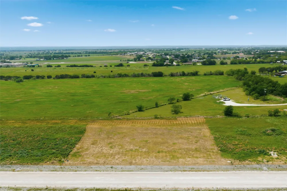 268 Lacek Mill Rd China Spring, TX 76633