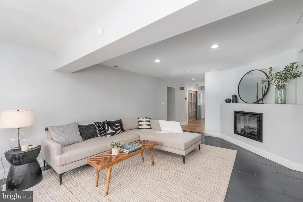 2728 OLD COURT Baltimore, MD 21208