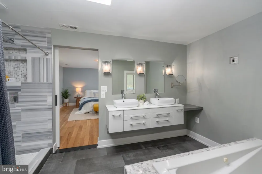 2728 OLD COURT Baltimore, MD 21208