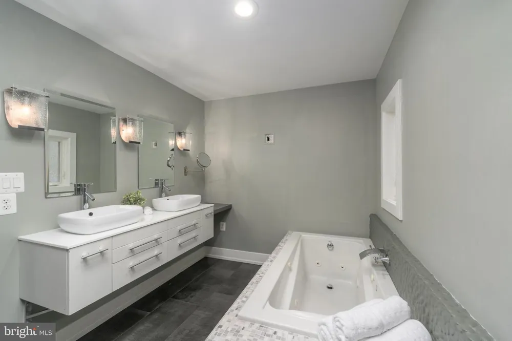 2728 OLD COURT Baltimore, MD 21208