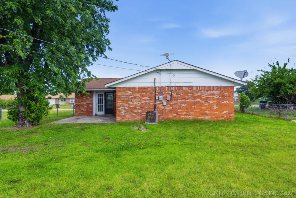 422 E 25th Street Okmulgee, OK 74447