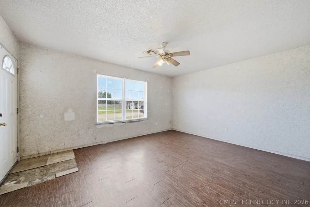 422 E 25th Street Okmulgee, OK 74447