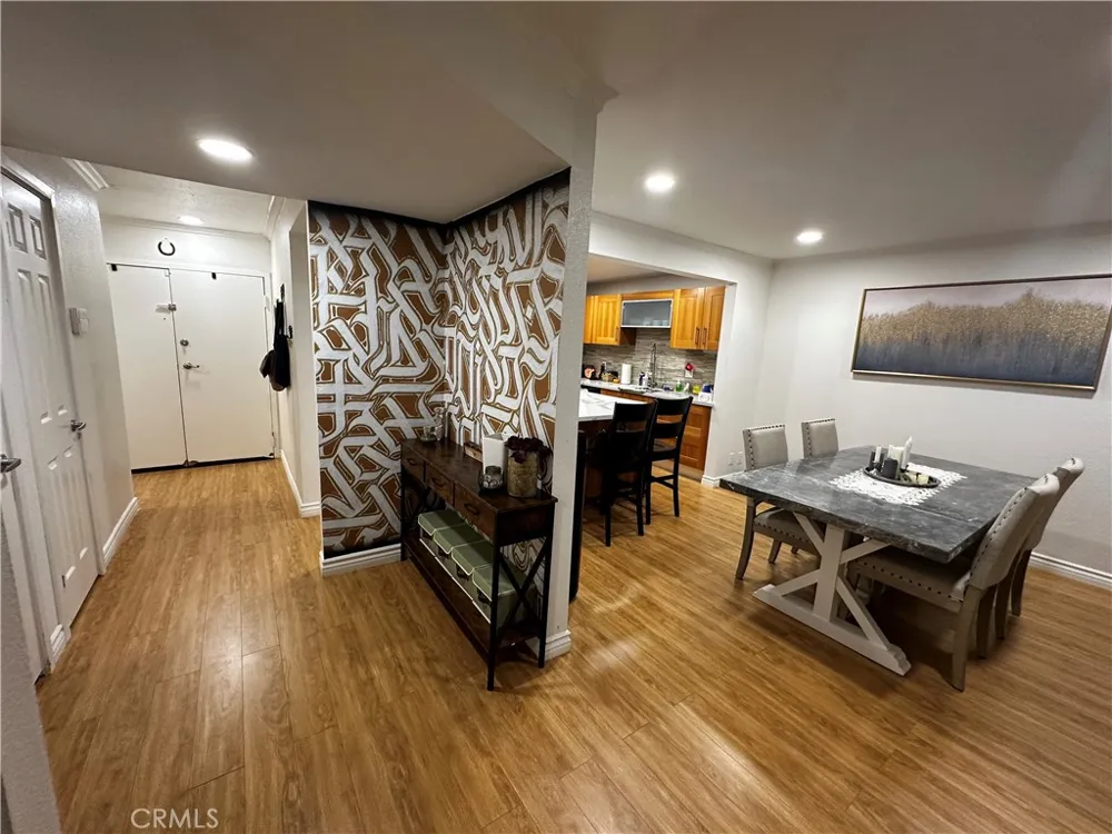18324 Clark Street #120 Tarzana, CA 91356
