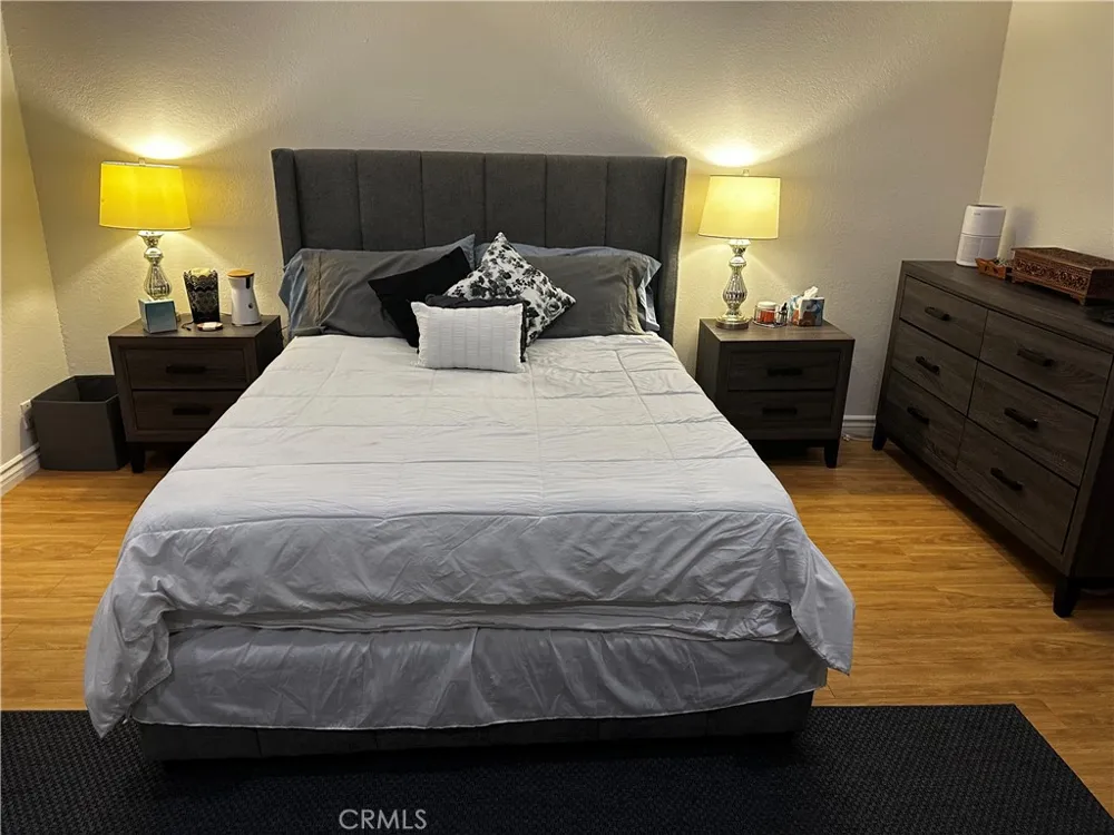 18324 Clark Street #120 Tarzana, CA 91356