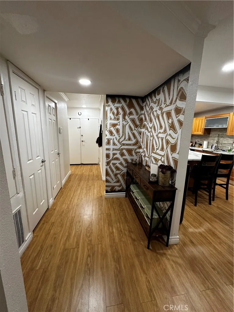 18324 Clark Street #120 Tarzana, CA 91356