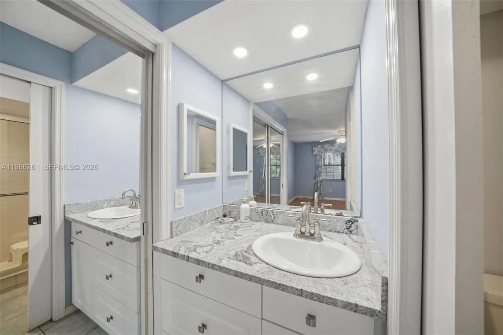 2130 ELM ST #401 Clearwater, FL 34698