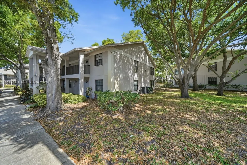 2130 ELM ST #401 Clearwater, FL 34698