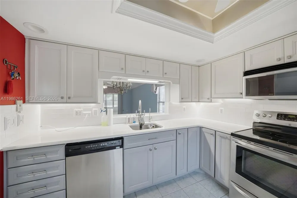 2130 ELM ST #401 Clearwater, FL 34698