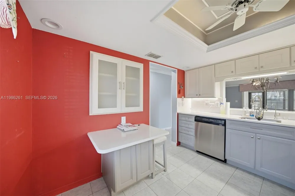 2130 ELM ST #401 Clearwater, FL 34698