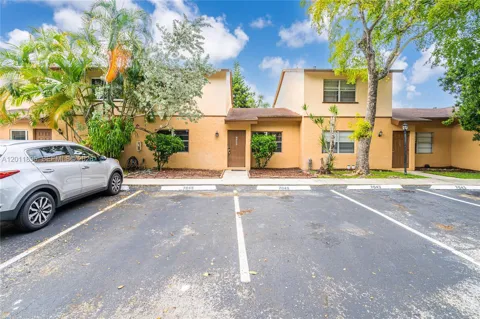 7045 W Sunrise Blvd #7045