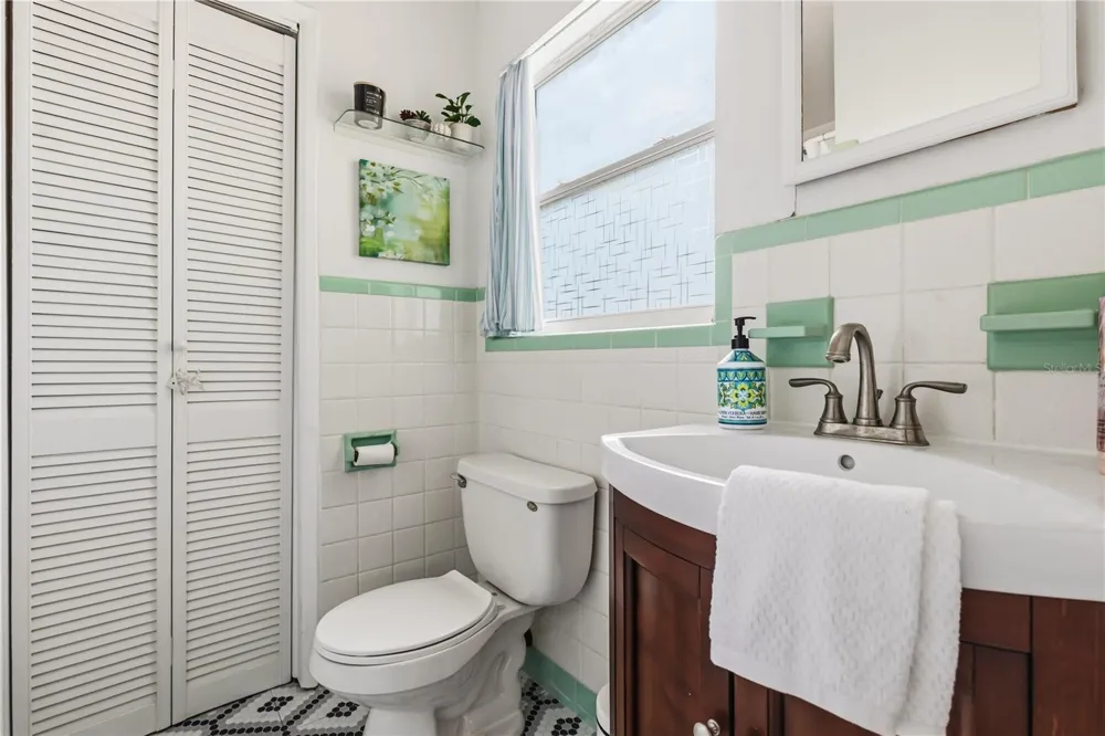 1508 ERIN LANE Clearwater, FL 33755