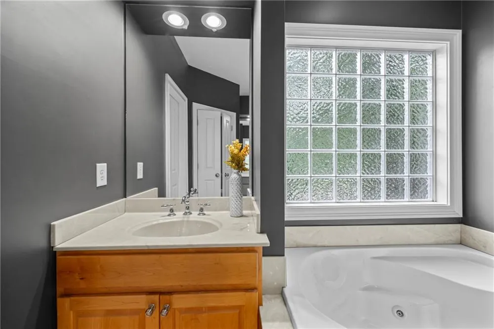 45 Highland Shoals Court Hartwell, GA 30643