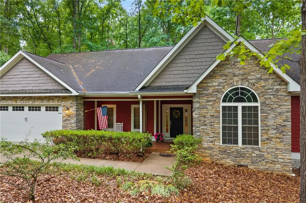 45 Highland Shoals Court Hartwell, GA 30643
