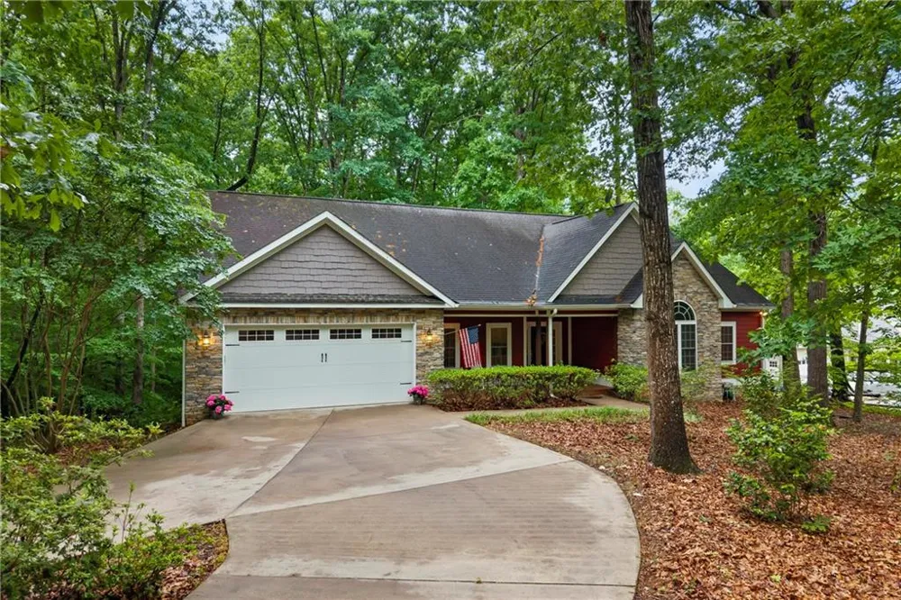 45 Highland Shoals Court Hartwell, GA 30643