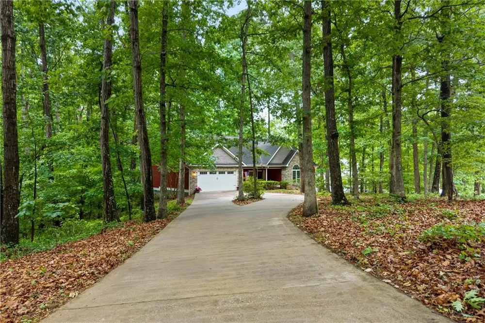 45 Highland Shoals Court Hartwell, GA 30643