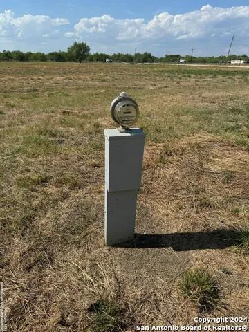 4303 US Highway 83 Crystal City, TX 78839