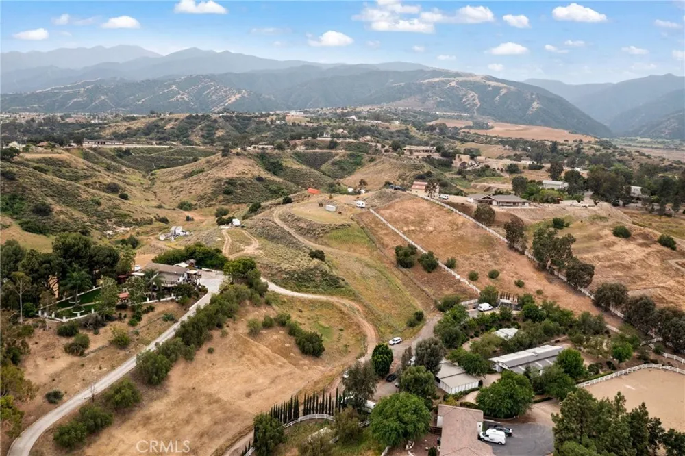 8305 Gambier Corona, CA 92883